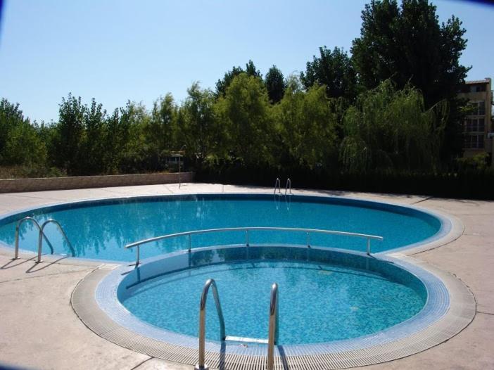 Aparthotel Ruby Sunny Beach Buitenkant foto